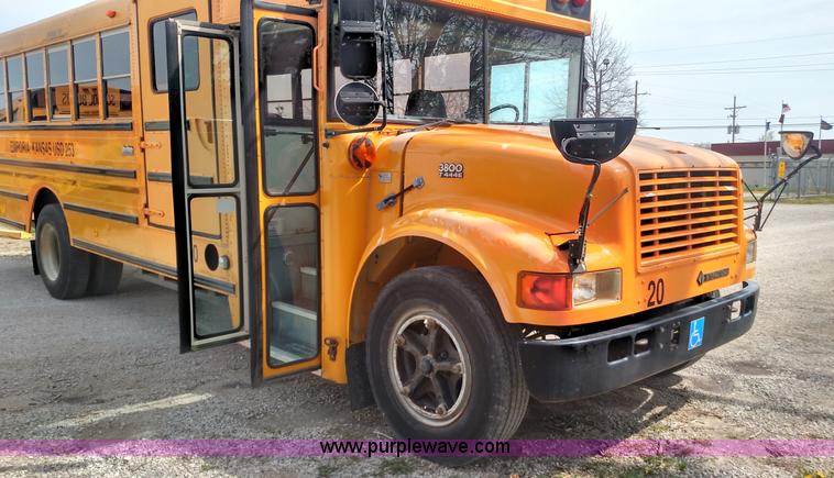 image for item L7456 1999 International 3800 school bus