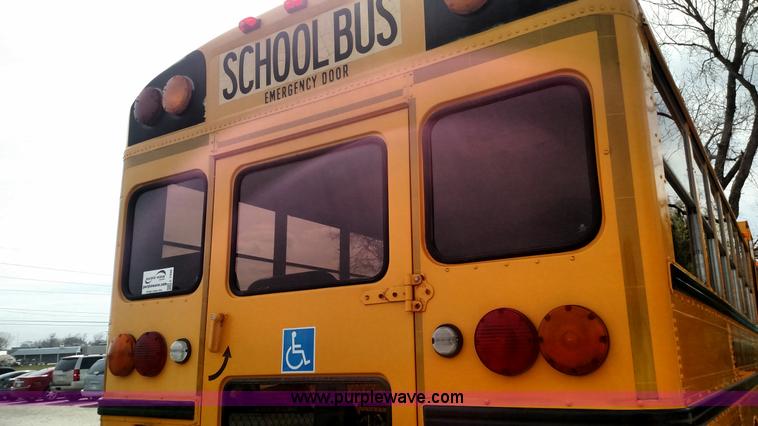 image for item L7456 1999 International 3800 school bus