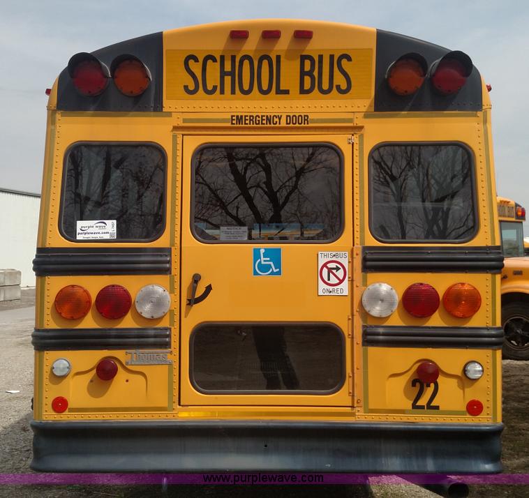 image for item L7457 1998 Ford B800 school bus