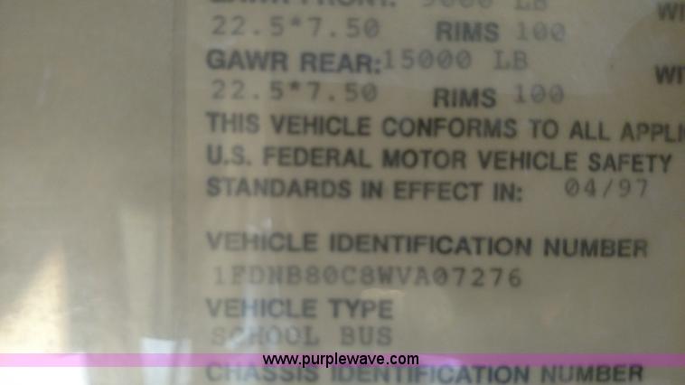 image for item L7457 1998 Ford B800 school bus