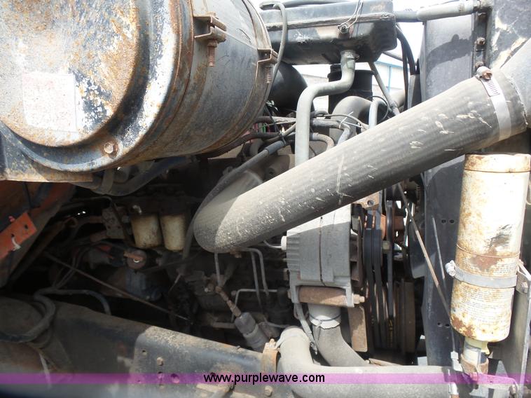 image for item L7477 1989 Ford L8000 dump truck