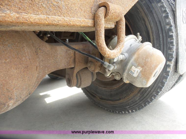 image for item L7477 1989 Ford L8000 dump truck