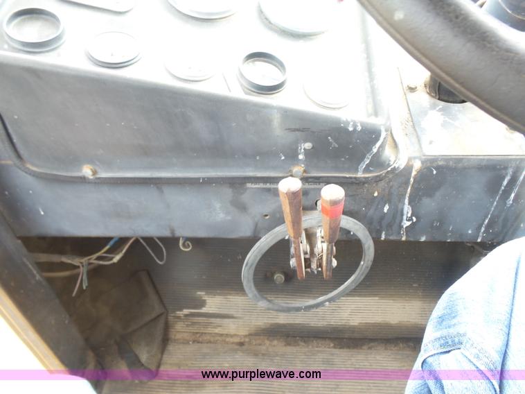 image for item L7478 1980 Big A self-propelled applicator