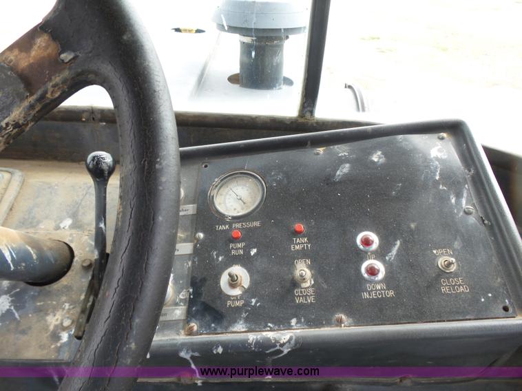 image for item L7478 1980 Big A self-propelled applicator