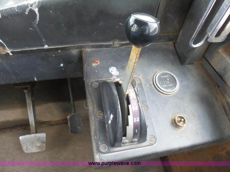 image for item L7478 1980 Big A self-propelled applicator