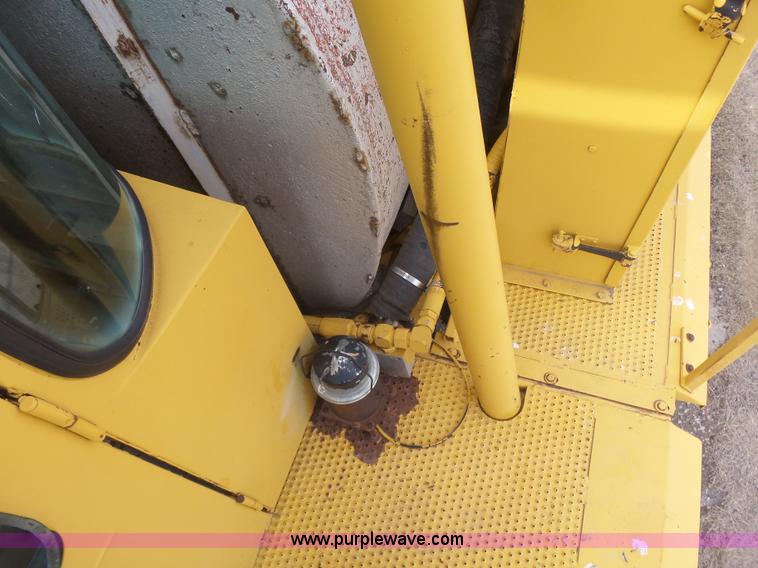 image for item L7478 1980 Big A self-propelled applicator