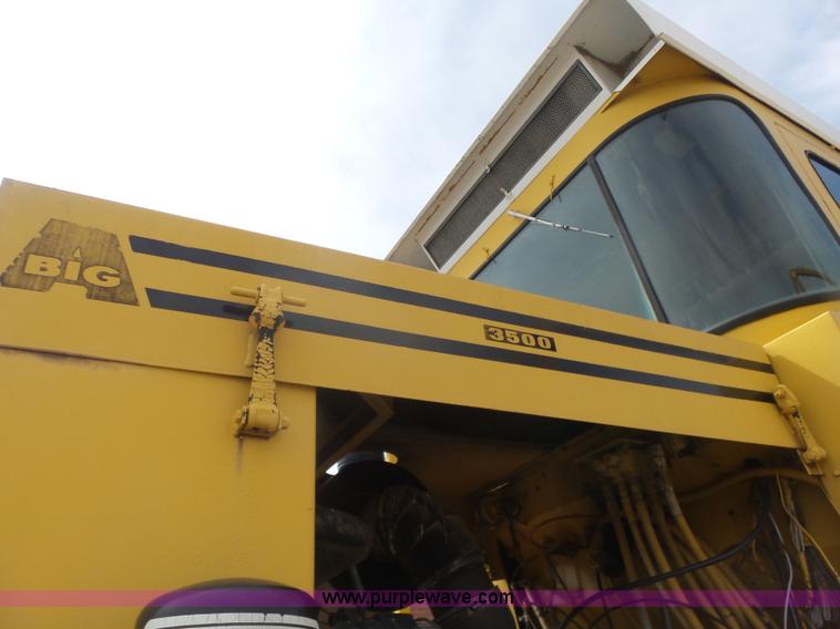 image for item L7478 1980 Big A self-propelled applicator