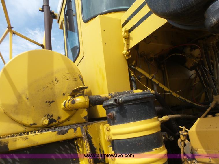 image for item L7478 1980 Big A self-propelled applicator