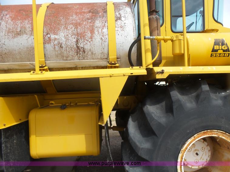 image for item L7478 1980 Big A self-propelled applicator