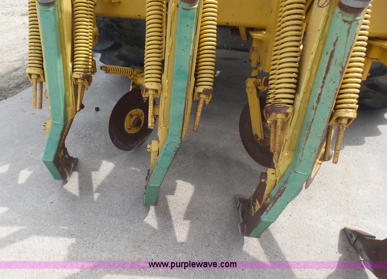 image for item L7478 1980 Big A self-propelled applicator