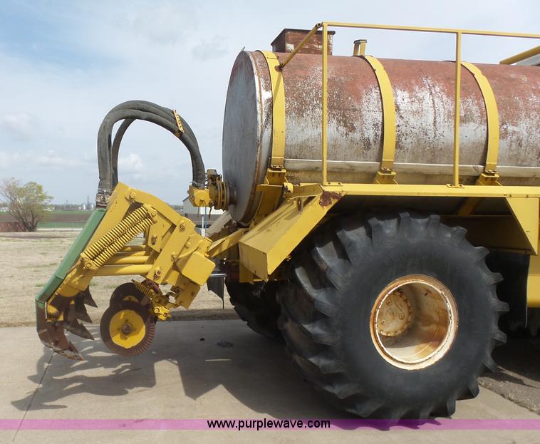 image for item L7478 1980 Big A self-propelled applicator