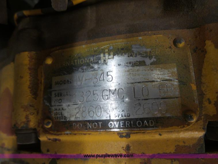 image for item L7479 International V8 gas engine