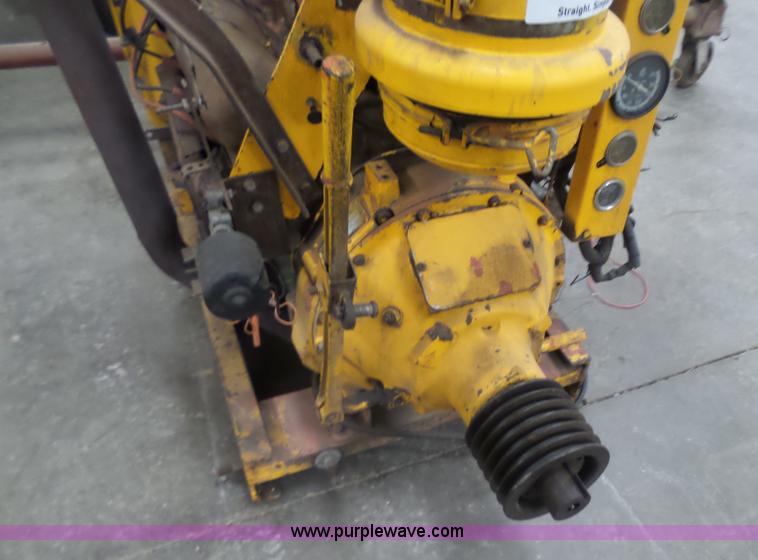 image for item L7479 International V8 gas engine