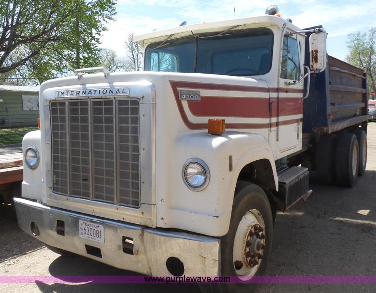 image for item L7480 1977 International Transtar 4300 dump truck<br />A bidding error occurred in the last moments of bidding on this asset in our April 28 Construction Equipment Auction.