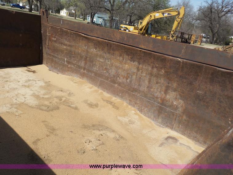 image for item L7480 1977 International Transtar 4300 dump truck<br />A bidding error occurred in the last moments of bidding on this asset in our April 28 Construction Equipment Auction.