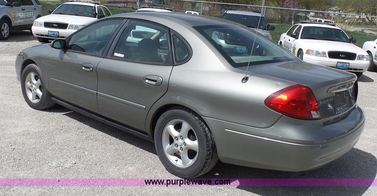 image for item N9452 2002 Ford Taurus SES