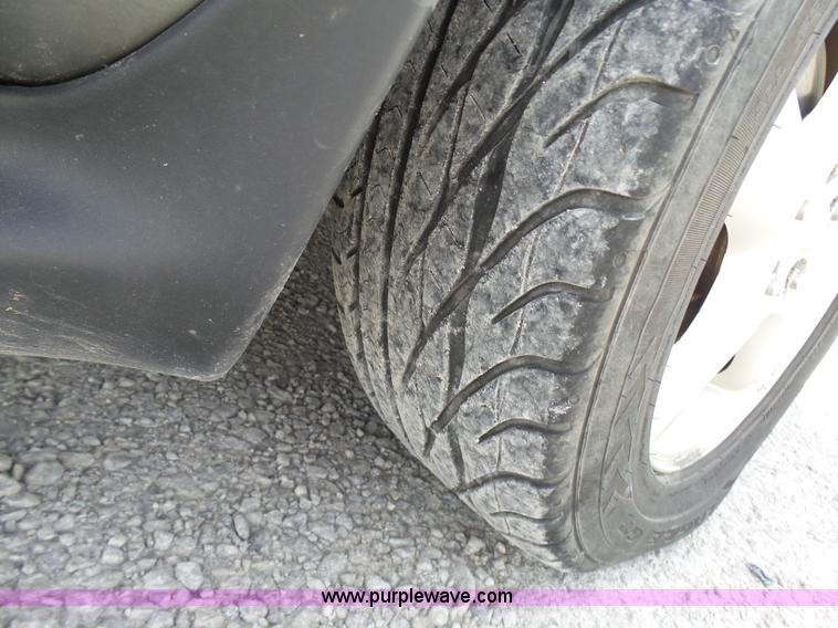 image for item N9452 2002 Ford Taurus SES