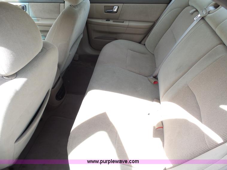 image for item N9452 2002 Ford Taurus SES