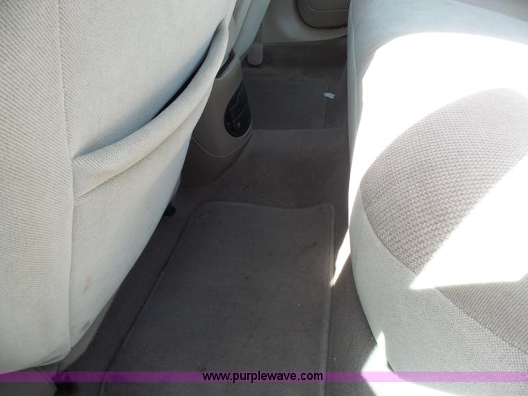 image for item N9452 2002 Ford Taurus SES