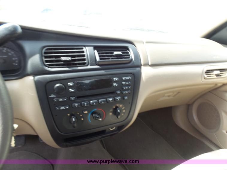 image for item N9452 2002 Ford Taurus SES