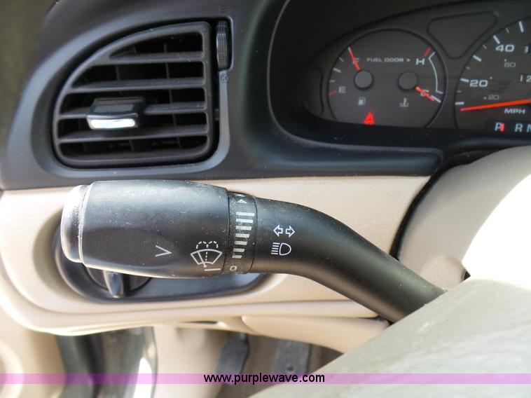 image for item N9452 2002 Ford Taurus SES