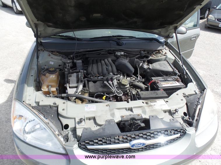 image for item N9452 2002 Ford Taurus SES
