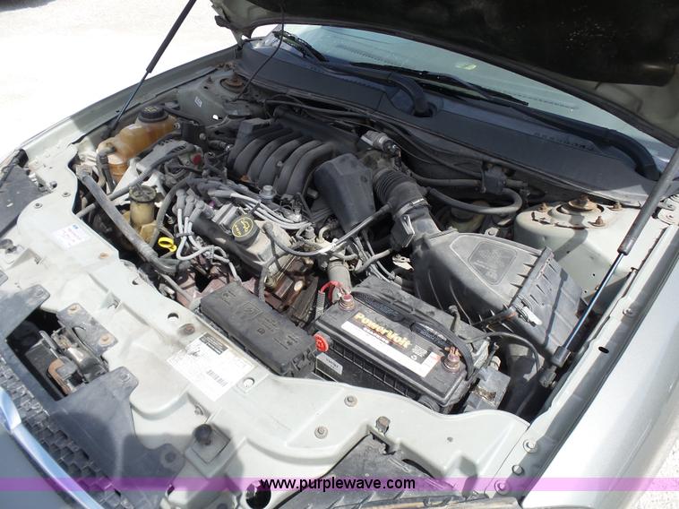 image for item N9452 2002 Ford Taurus SES