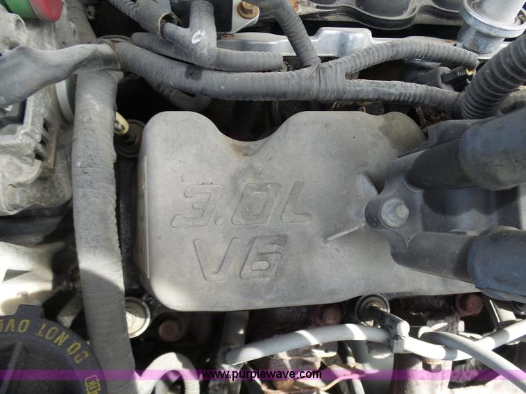 image for item N9452 2002 Ford Taurus SES