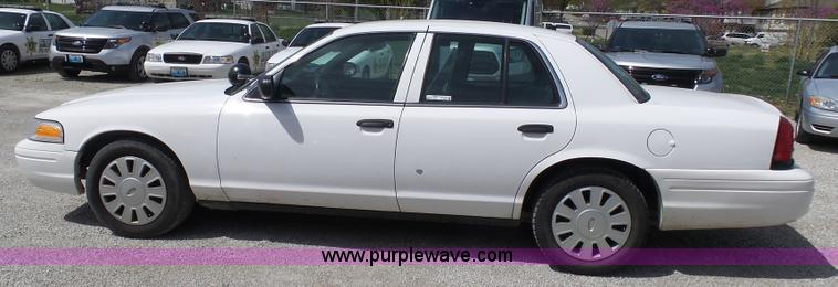 image for item N9453 2009 Ford Crown Victoria Police Interceptor
