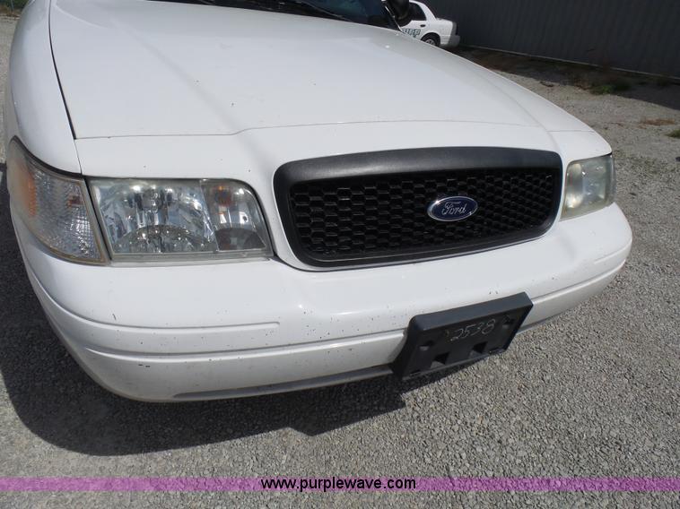 image for item N9453 2009 Ford Crown Victoria Police Interceptor
