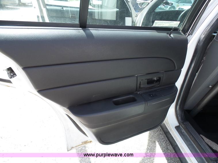image for item N9453 2009 Ford Crown Victoria Police Interceptor