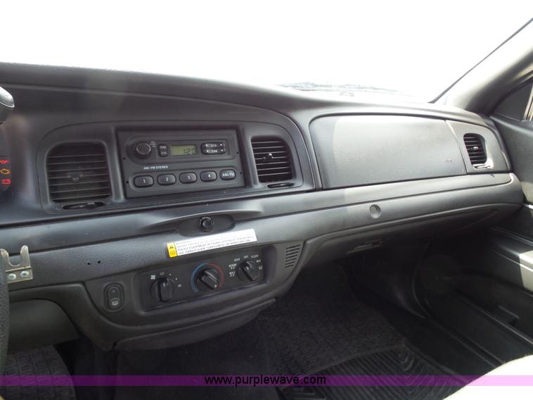 image for item N9453 2009 Ford Crown Victoria Police Interceptor