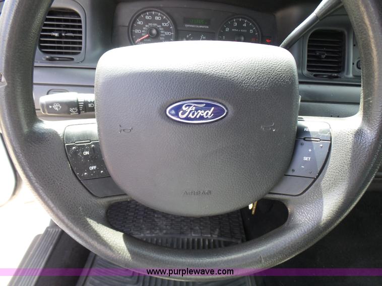 image for item N9453 2009 Ford Crown Victoria Police Interceptor