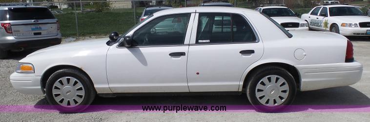 image for item N9454 2008 Ford Crown Victoria Police Interceptor