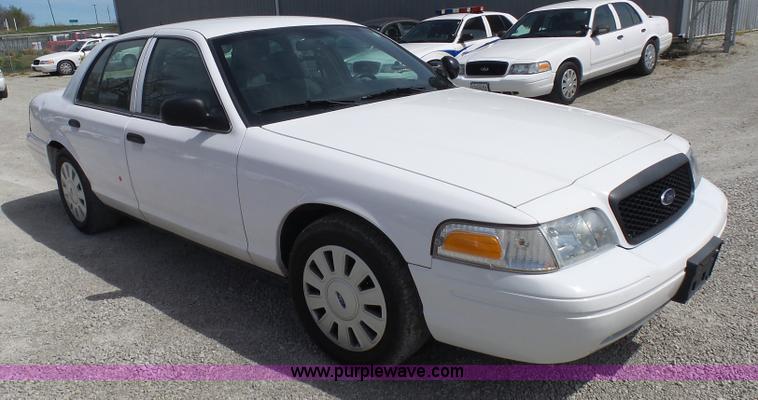 image for item N9454 2008 Ford Crown Victoria Police Interceptor