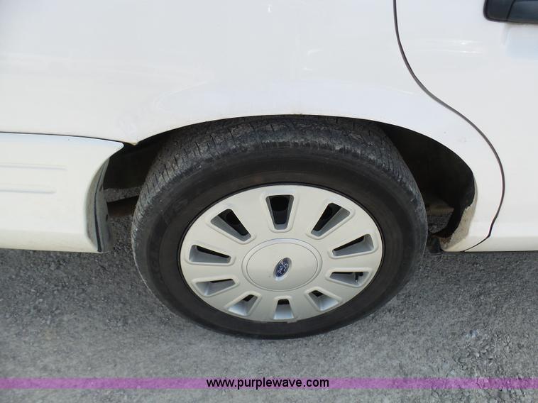 image for item N9454 2008 Ford Crown Victoria Police Interceptor