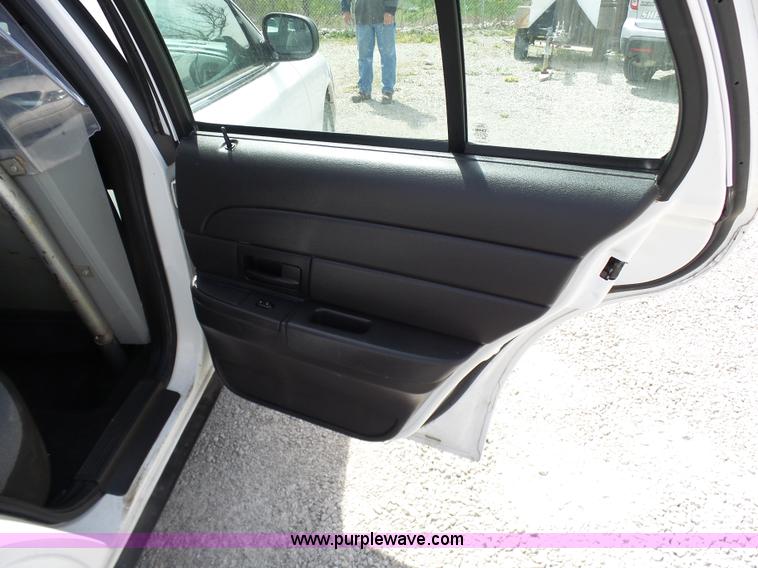 image for item N9454 2008 Ford Crown Victoria Police Interceptor