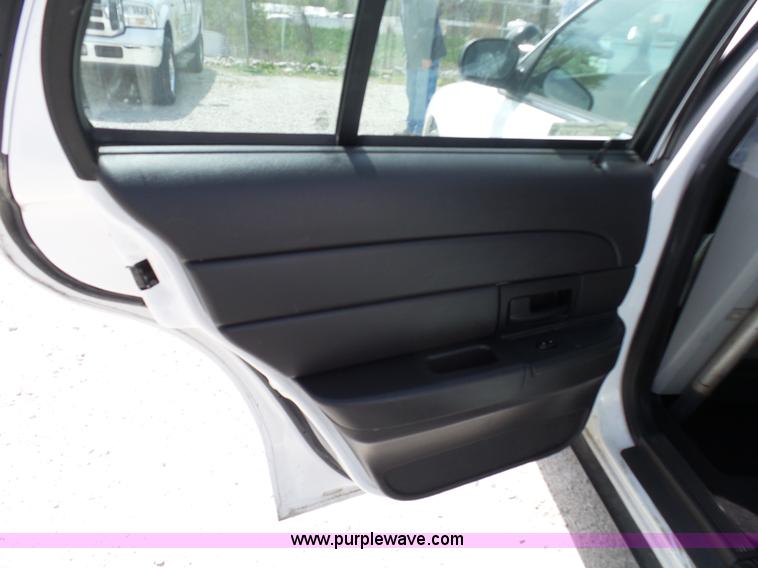 image for item N9454 2008 Ford Crown Victoria Police Interceptor