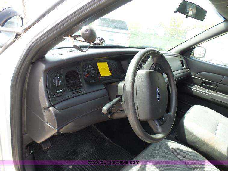 image for item N9454 2008 Ford Crown Victoria Police Interceptor