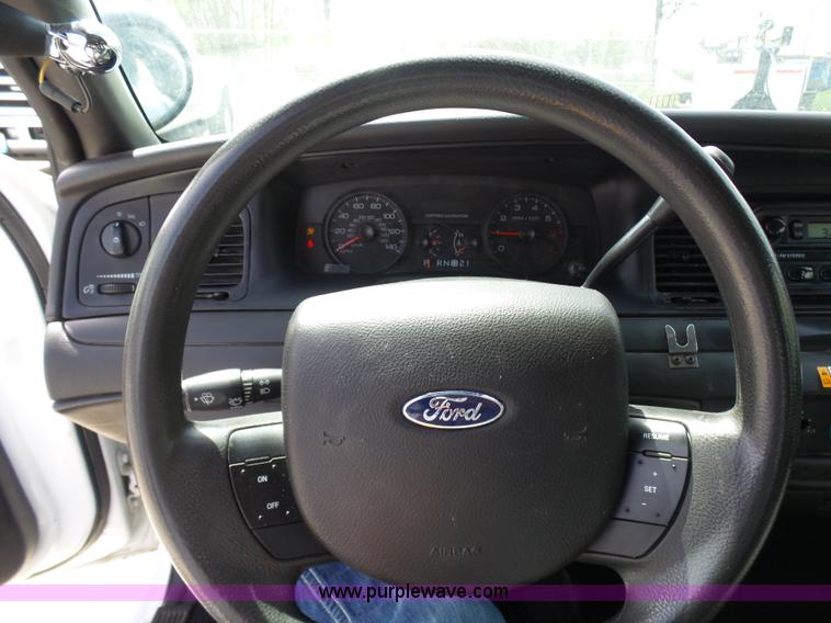 image for item N9454 2008 Ford Crown Victoria Police Interceptor