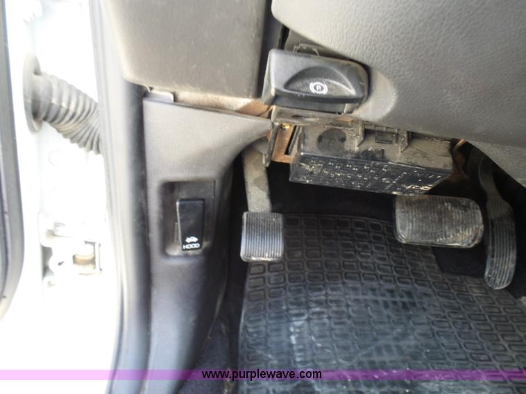 image for item N9454 2008 Ford Crown Victoria Police Interceptor