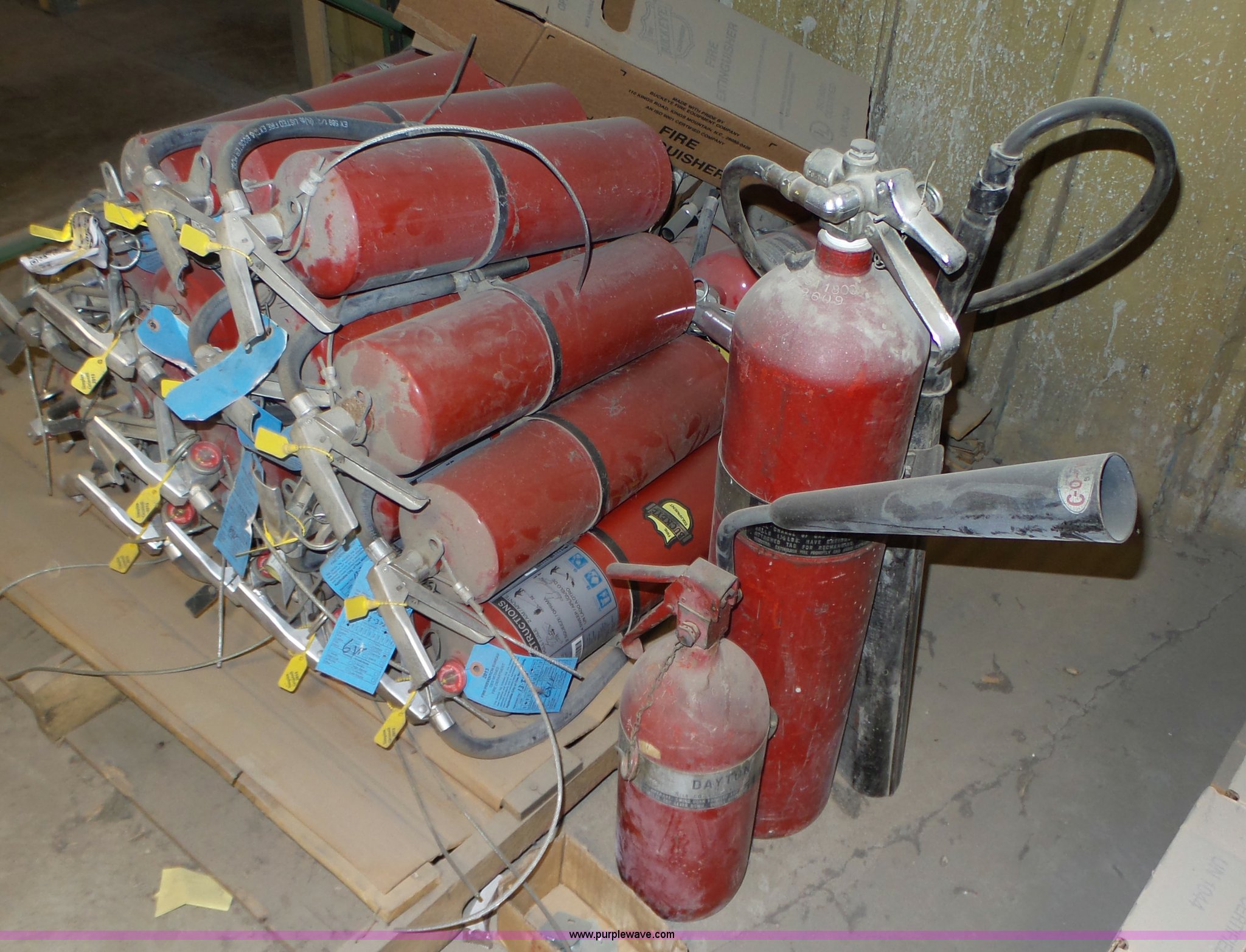 Approximately 25 fire extinguishers in Des Moines, IA Item L5645 sold