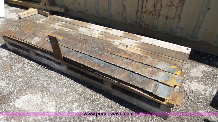 image for item BF9248 Plasma cutting table with Thermal Dynamics plasma cutter