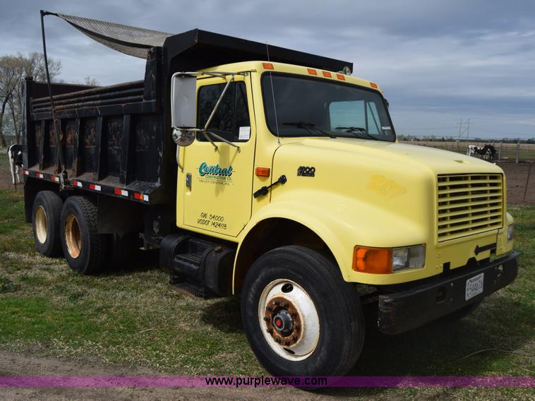 image for item BF9972 1995 International 4900 dump truck