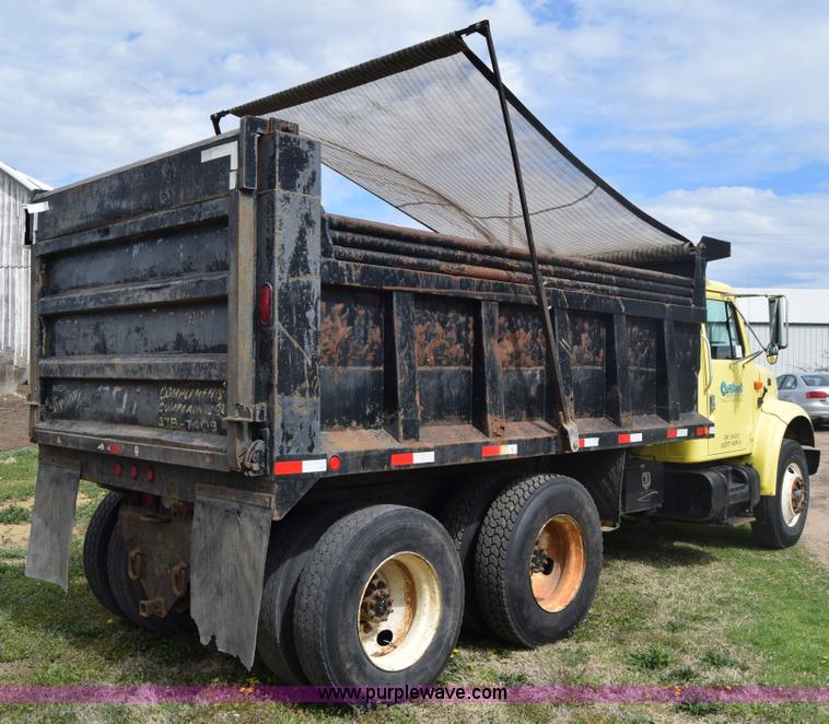 image for item BF9972 1995 International 4900 dump truck