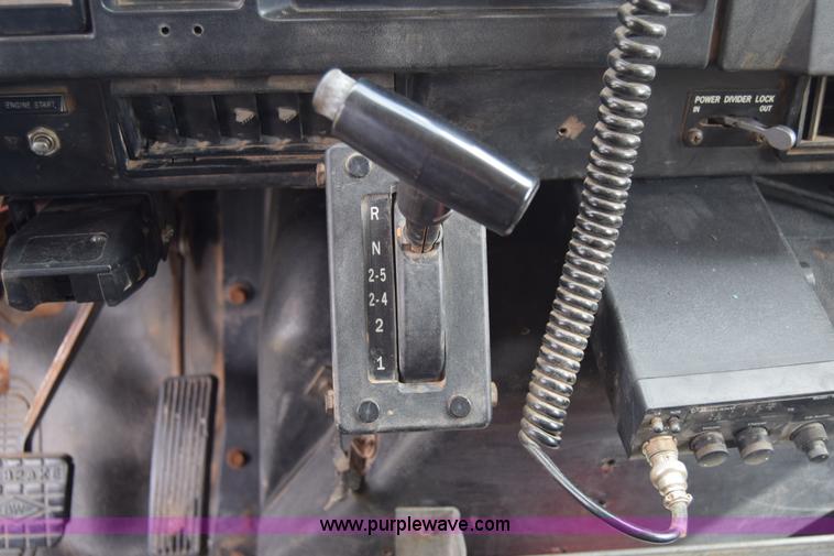 image for item BF9972 1995 International 4900 dump truck