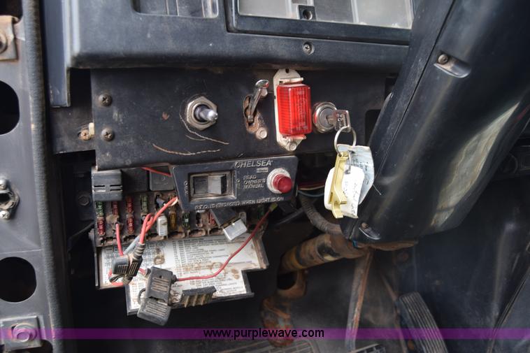 image for item BF9972 1995 International 4900 dump truck