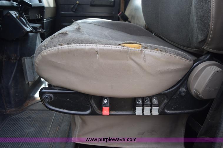 image for item BF9972 1995 International 4900 dump truck