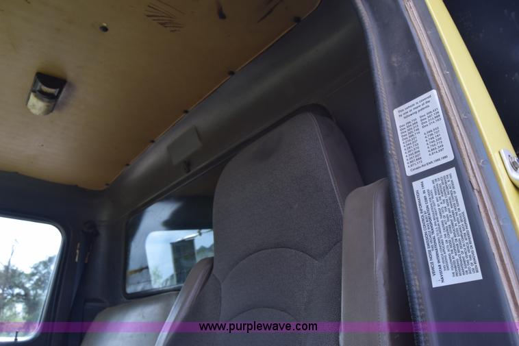 image for item BF9972 1995 International 4900 dump truck