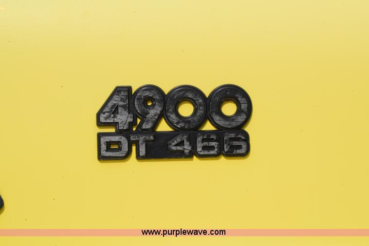 image for item BF9972 1995 International 4900 dump truck